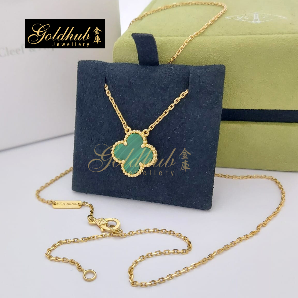 Van Cleef & Arpels Vintage Alhambra Pendant Malachite Necklace in Yellow Gold