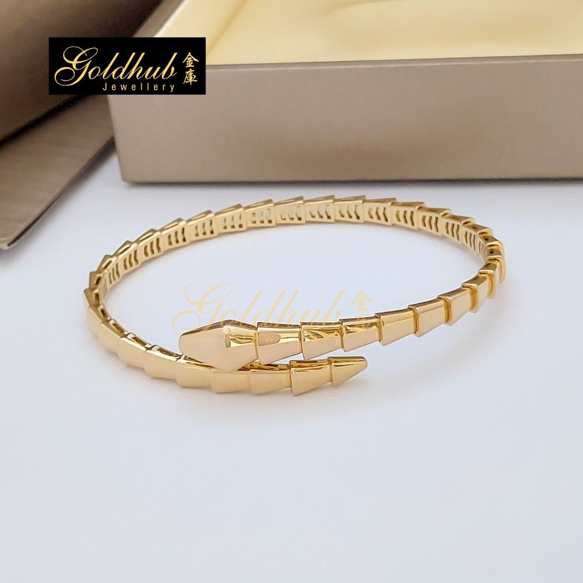 Bvglari Serpenti Viper Bracelet in Rose Gold, Size M