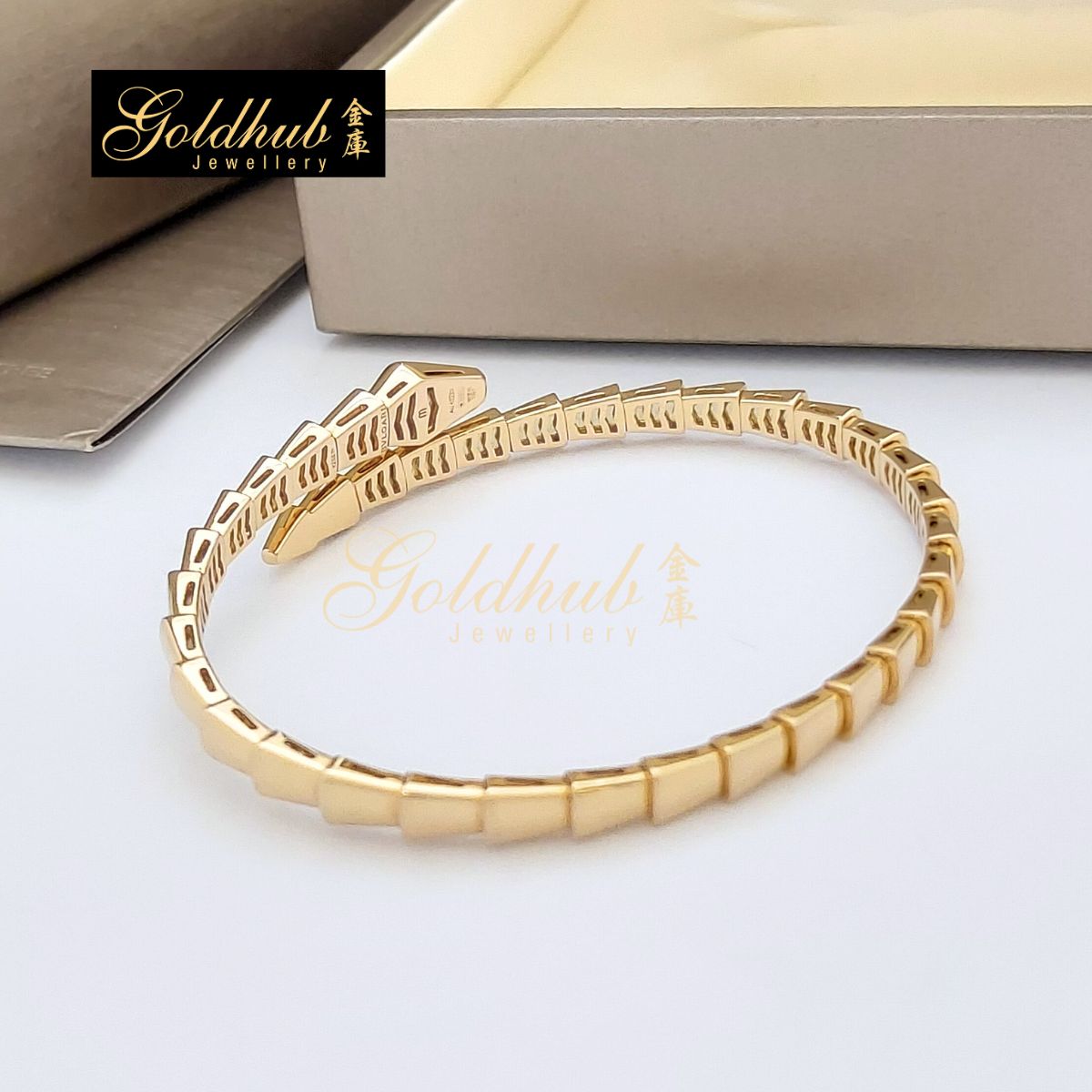 Bvglari Serpenti Viper Bracelet in Rose Gold, Size M
