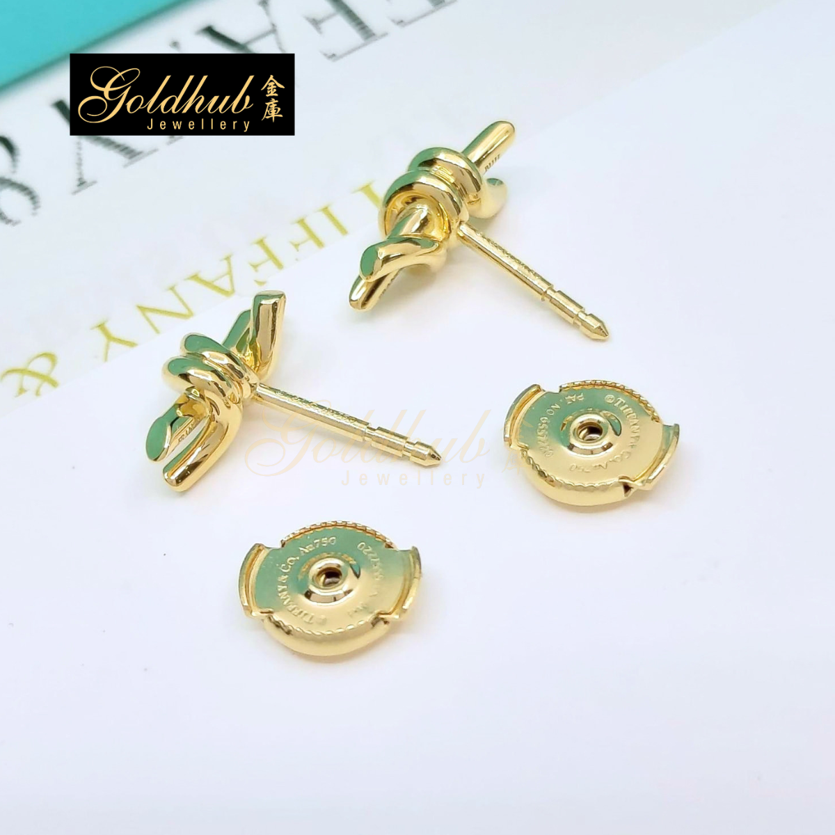 Tiffany Knot Small Earrings in Yellow Gold