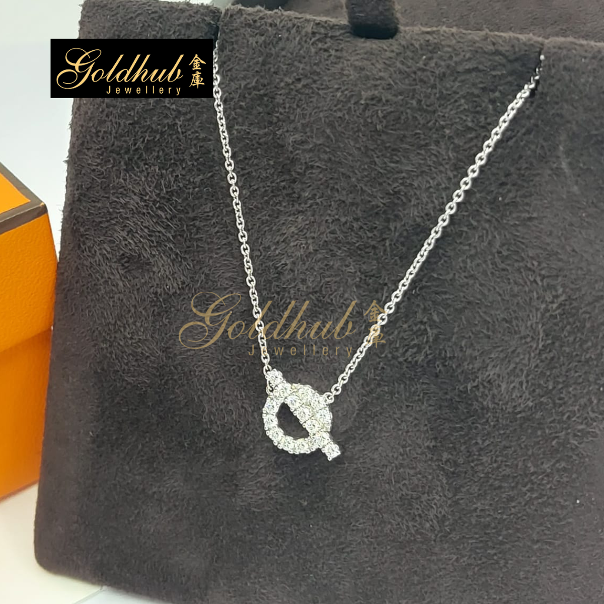 Hermes Finesse Pendant with Diamonds in White Gold