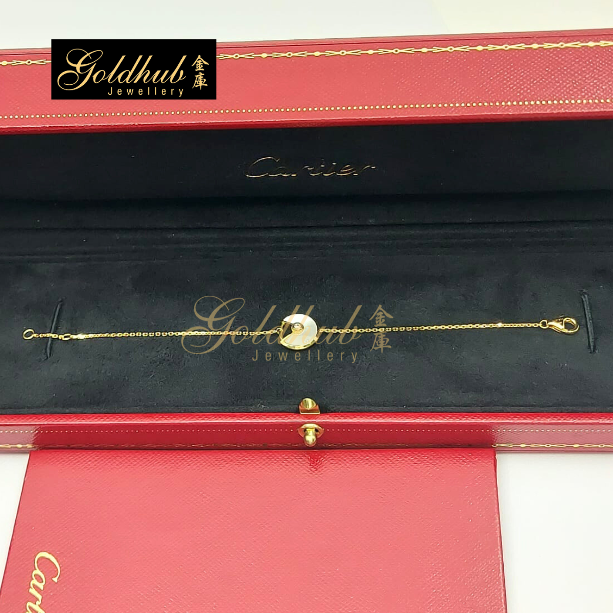 Amulette de Cartier Bracelet, Mother-of-Pearl, XS model, 1 Diamond in Yellow Gold, Size 15
