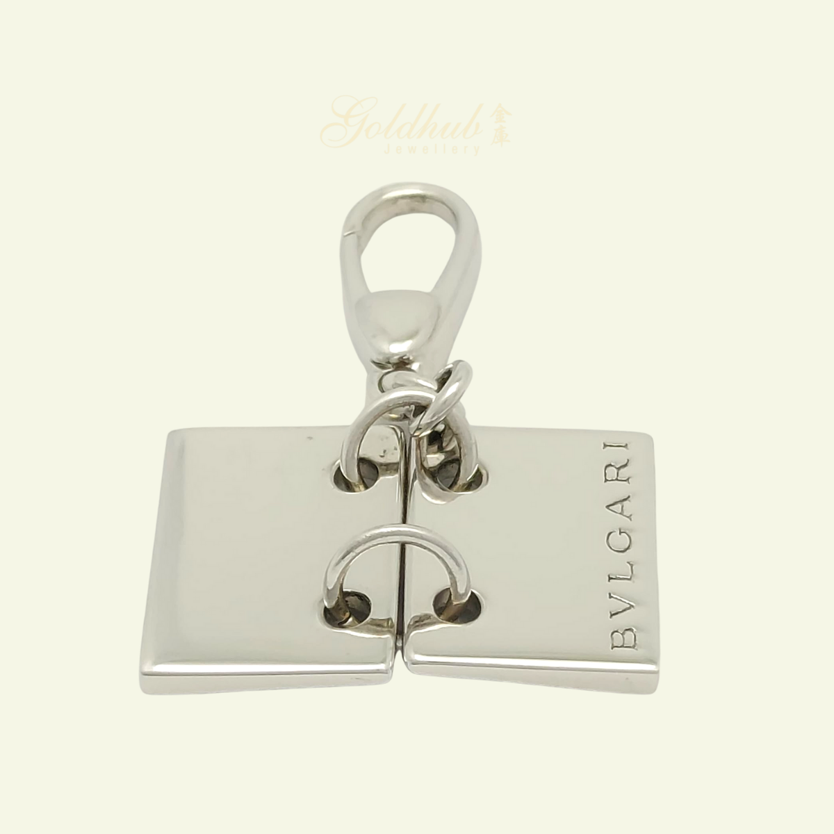 Bvlgari Memo Pendant in White Gold