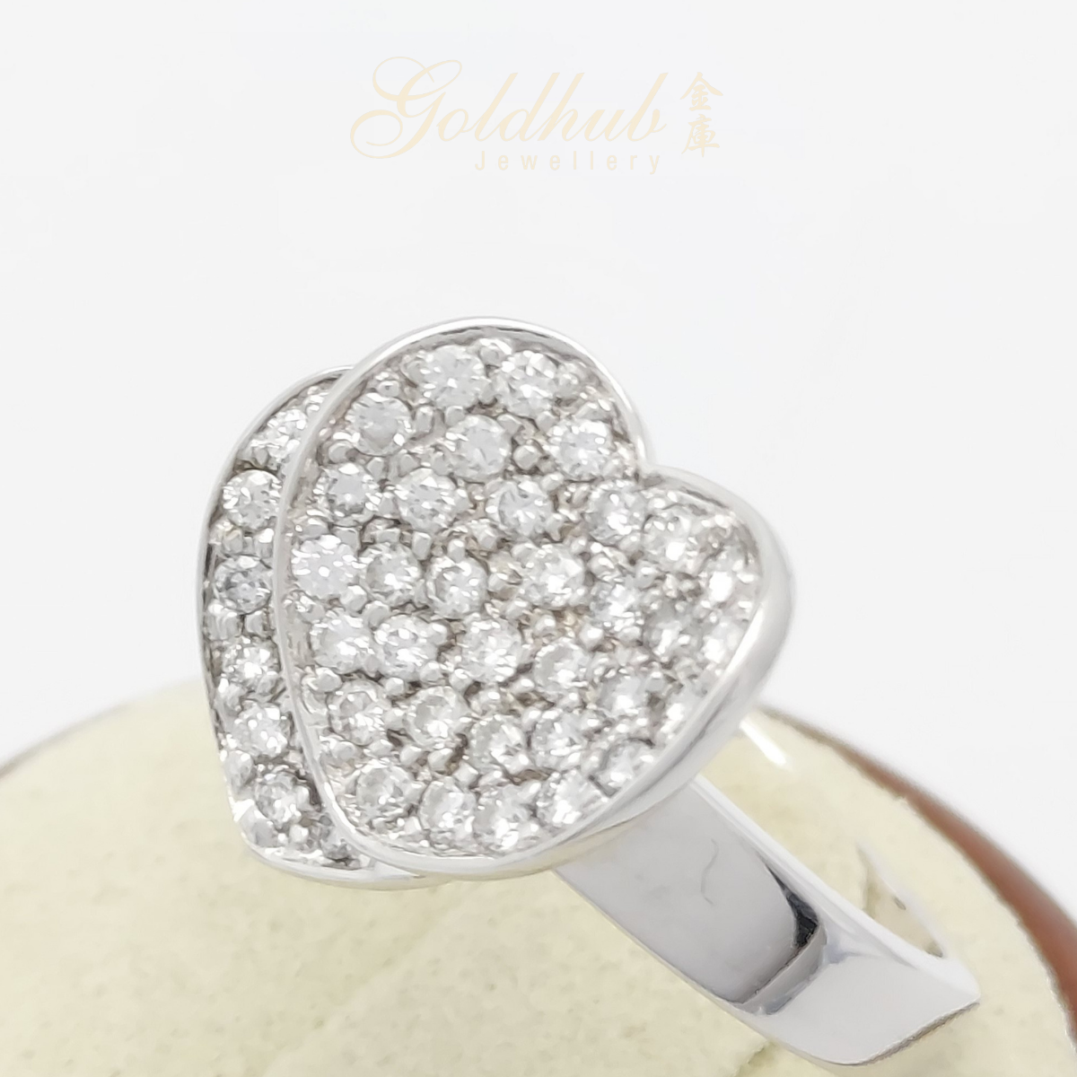 18k Double Heart Diamond Ring in White Gold