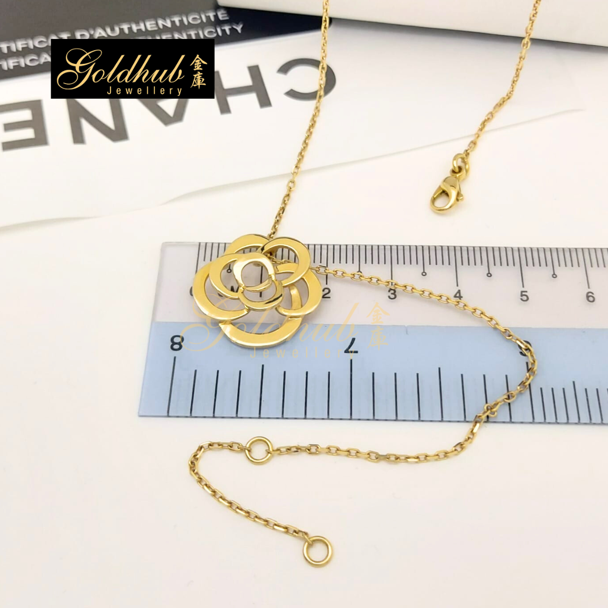 Chanel Fil de Camélia Necklace in Yellow Gold