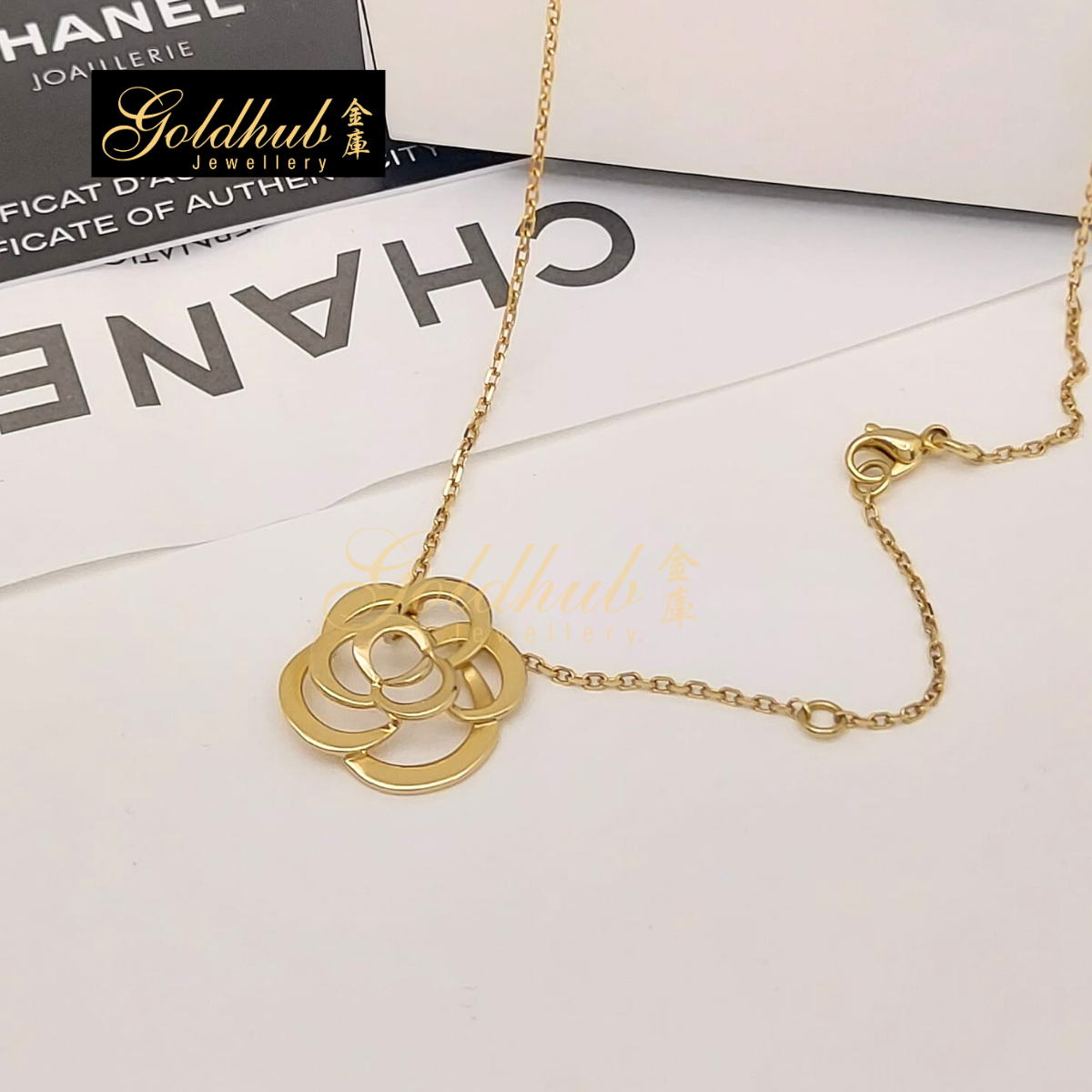 Chanel Fil de Camélia Necklace in Yellow Gold