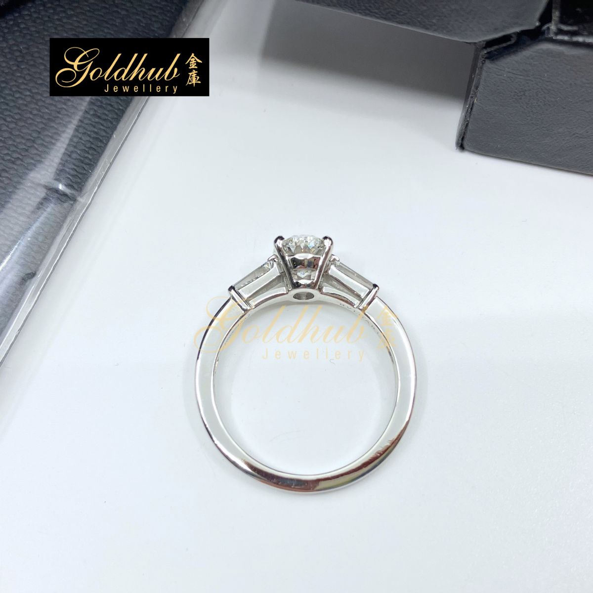 [With trade-in] Bulgari Griffe Ring, 1.00ct Oval Brilliant Solitaire Diamond in Platinum, Size 51