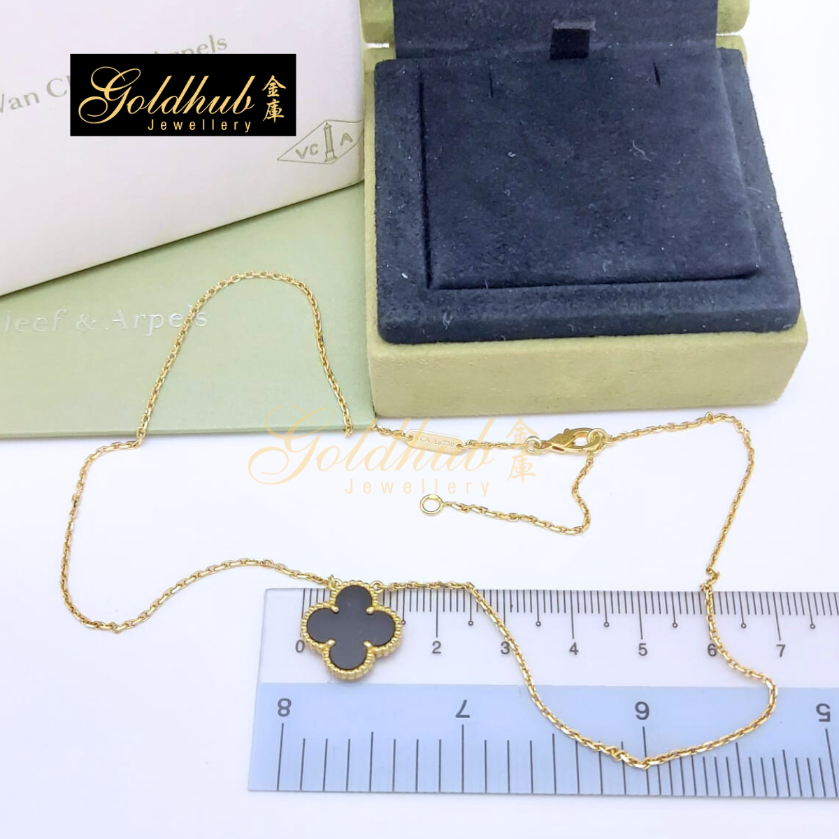 [Reserved] Van Cleef & Arpels Vintage Alhambra Pendant, Onyx in Yellow Gold
