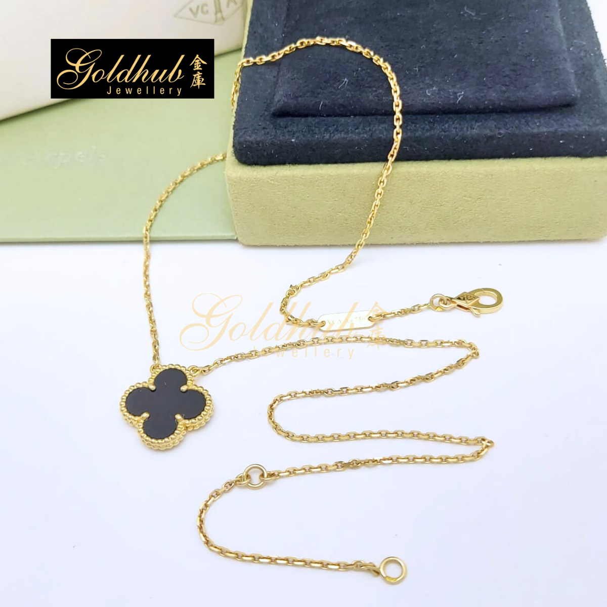 [Reserved] Van Cleef & Arpels Vintage Alhambra Pendant, Onyx in Yellow Gold