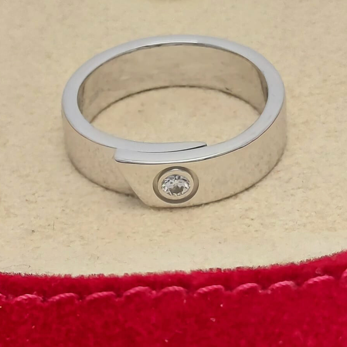 18k Preloved Cartier Anniversary Diamond Ring in White Gold