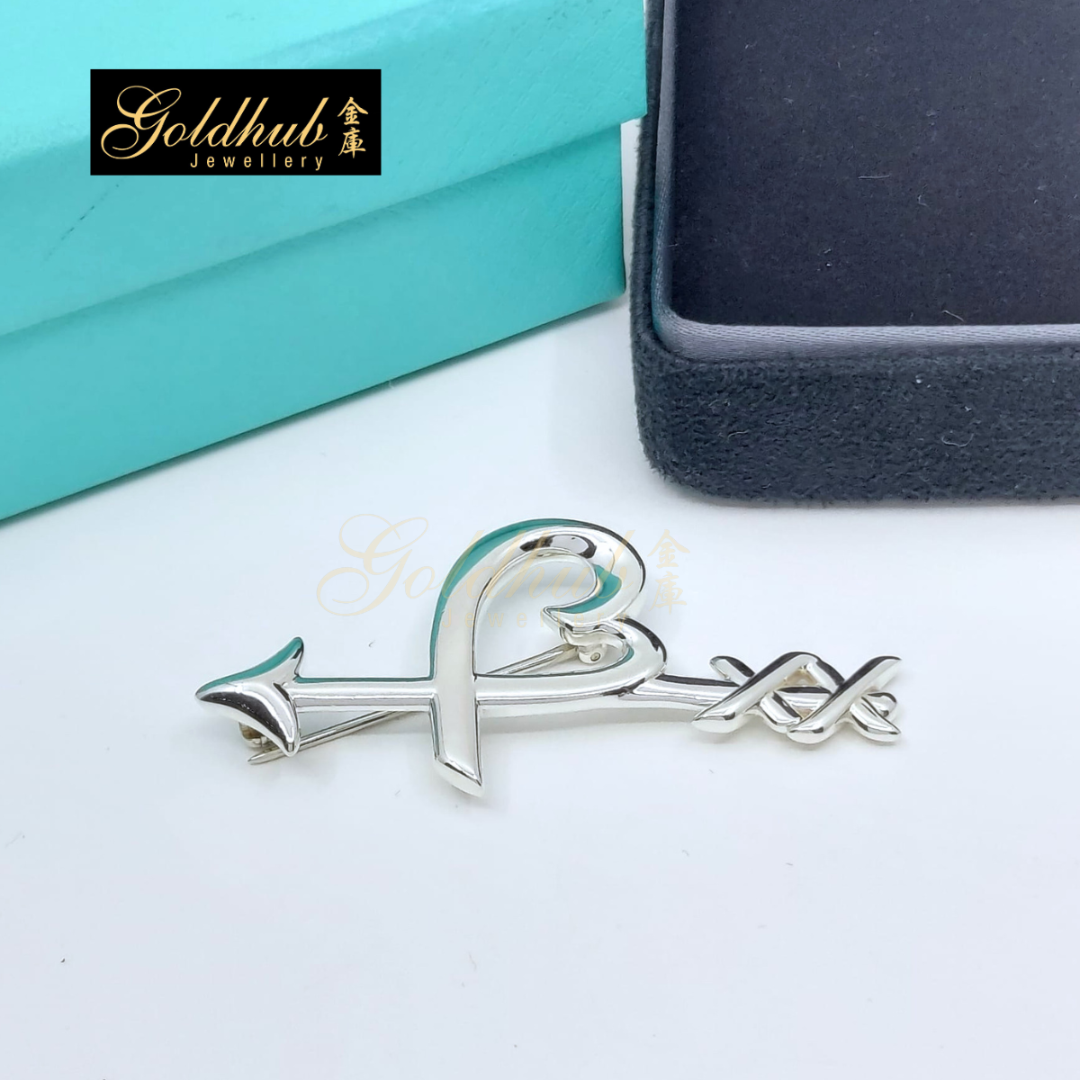 Tiffany & Co Paloma Picasso Loving Heart & Arrow Brooch in Silver