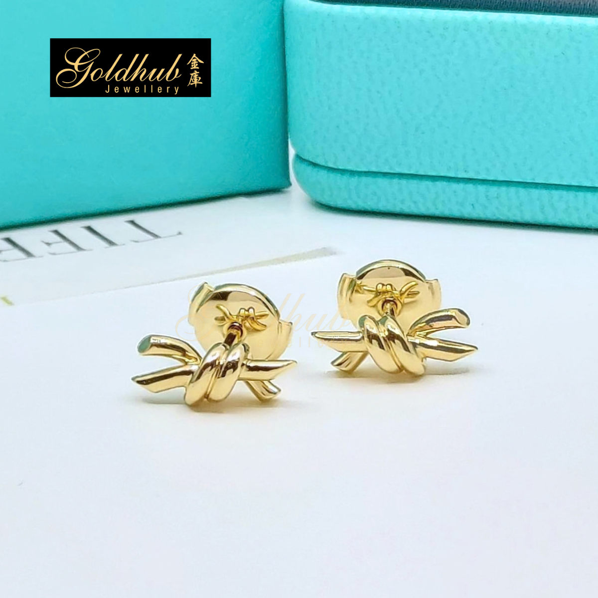 Tiffany Knot Small Earrings in Yellow Gold