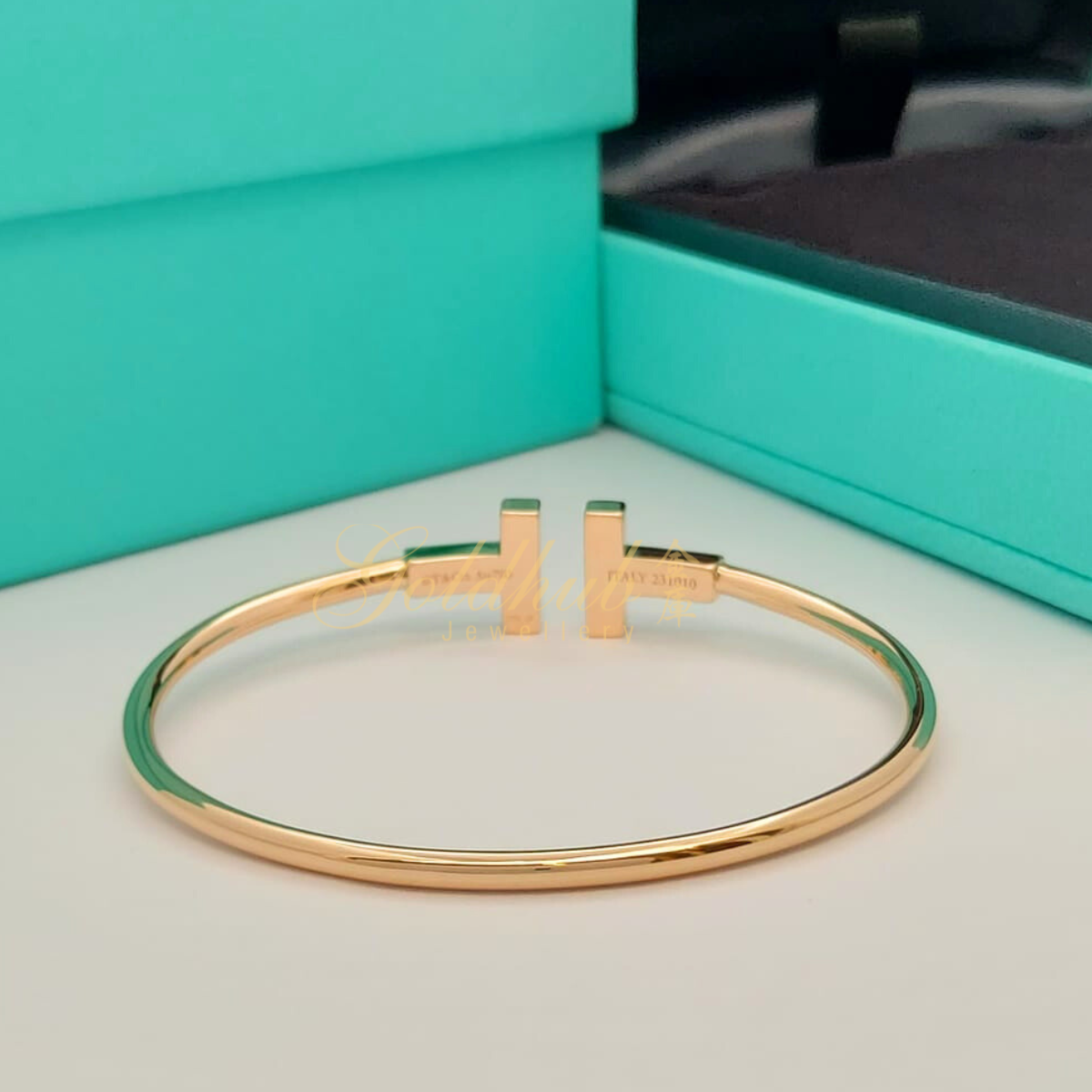 Tiffany T Mother-of-pearl Wire Bracelet in Rose Gold