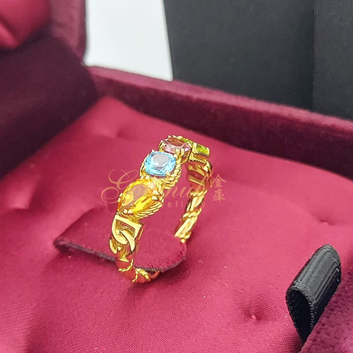 Dolce & Gabbana Multicolor Gemstones Ring in Yellow Gold