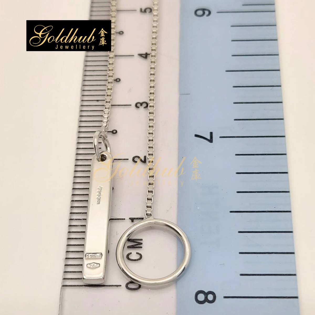 Gucci Lariat Necklace in White Gold