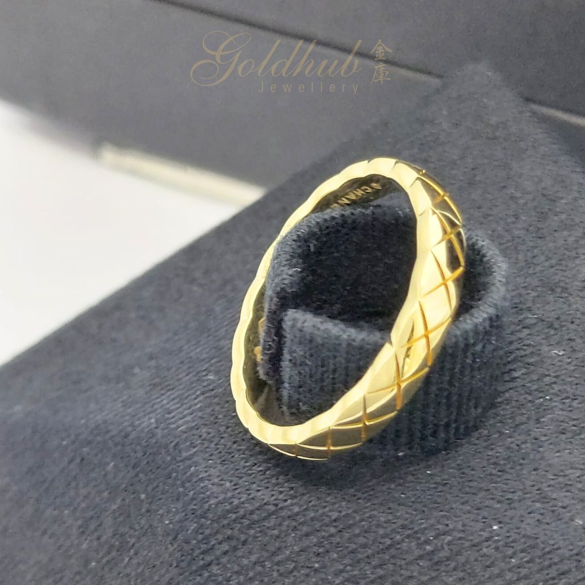 Chanel Coco Crush Mini Version Ring in Yellow Gold